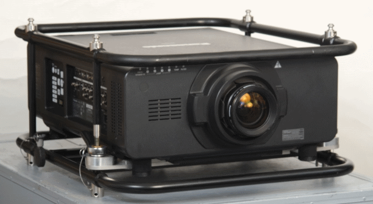 PANASONIC "PT-DZ21K"