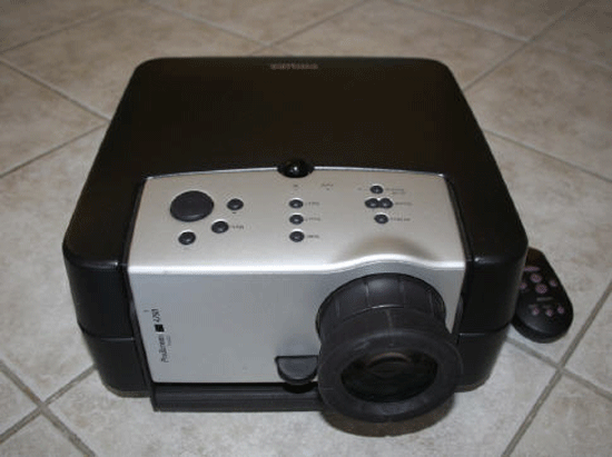 Philips Impact 4750 Video Daten Beamer