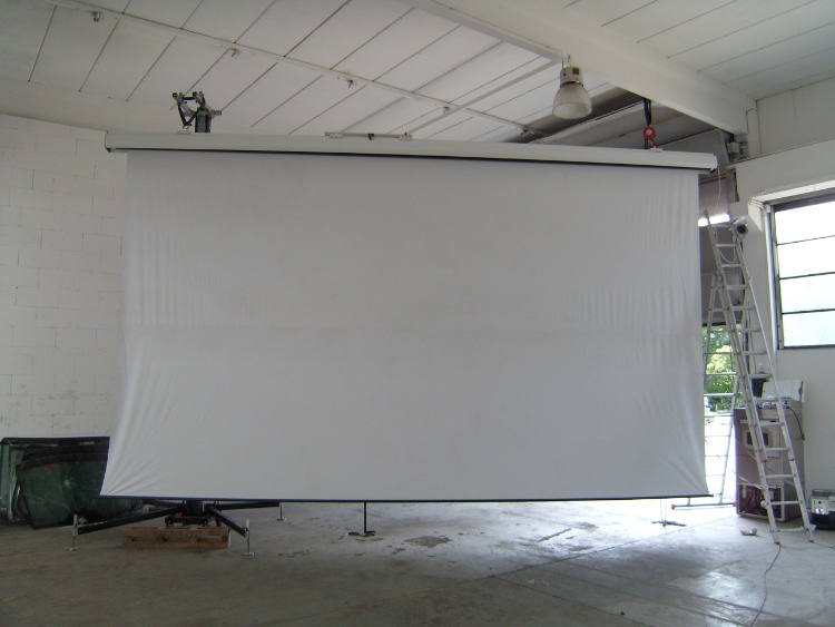 TopConnect E-Line Motorleinwand 
700 x 525 cm (BxH)