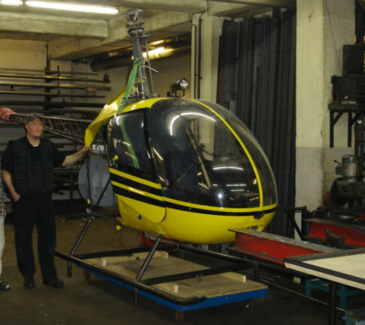 Kunstobjekt: Einsitzer Hubschrauber