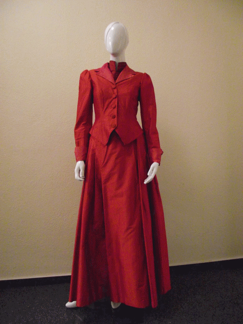 Dreiteiliges historisches Kleid