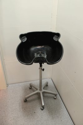 Rollbares Waschbecken