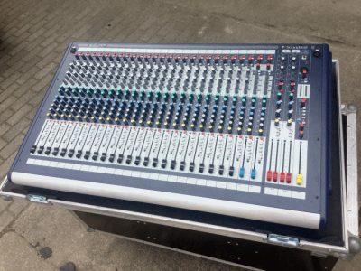 Soundcraft GB2 - 24 Ch Mixer