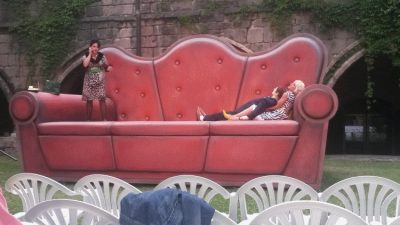 Riesiges Sofa