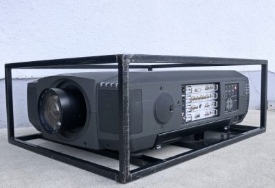 1 x Christie Roadrunner LX-100