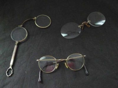 Brillensammlung aus Film und TV