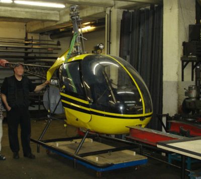 Kunstobjekt: Einsitzer Hubschrauber