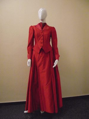 Dreiteiliges historisches Kleid